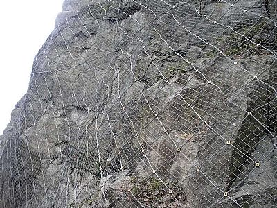 澳门边坡防护网对所防护的区域构成面防护