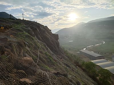 澳门宾鹤高速主动防护网项目顺利完工了！